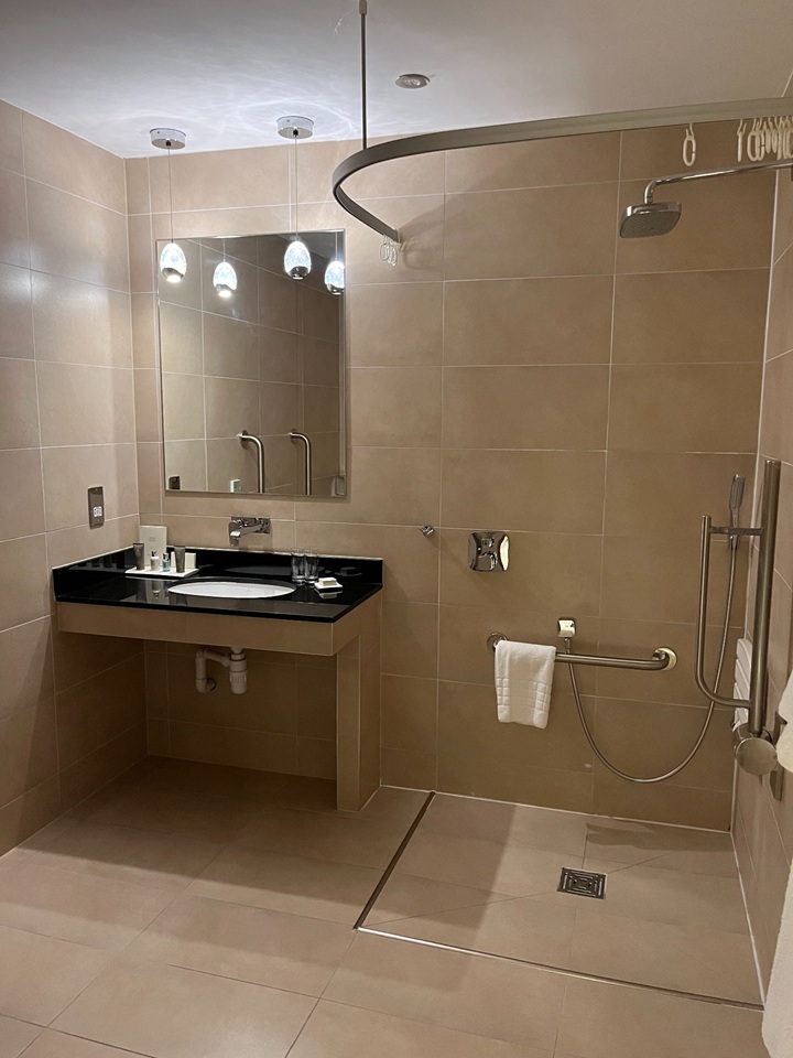 1 Bed Flat, Butts Court, LS1 photo 4