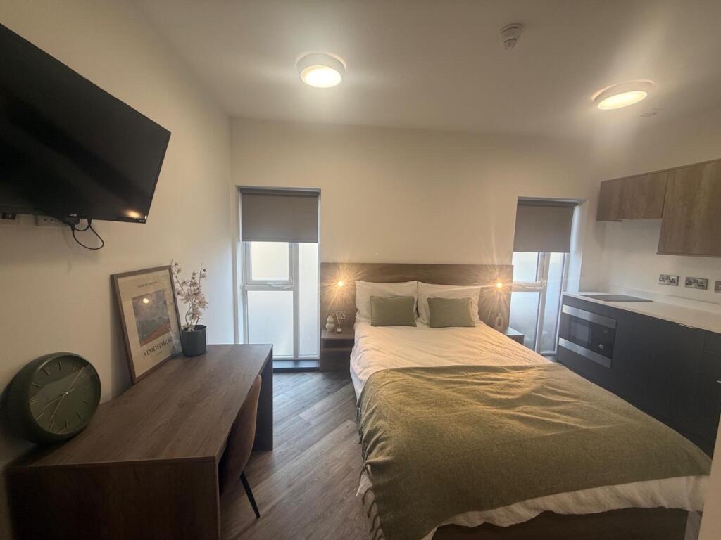 Studio Flat, Uttoxeter Old Road, DE1 photo 2