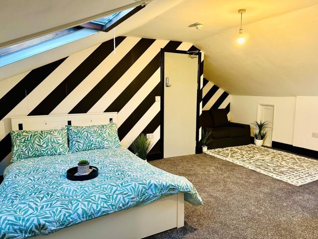Studio Flat, Bailey St, DE23