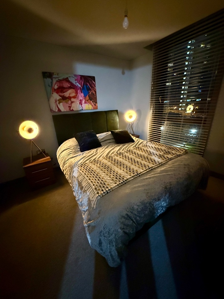 Room in a Shared Flat, J Q Rise, B1