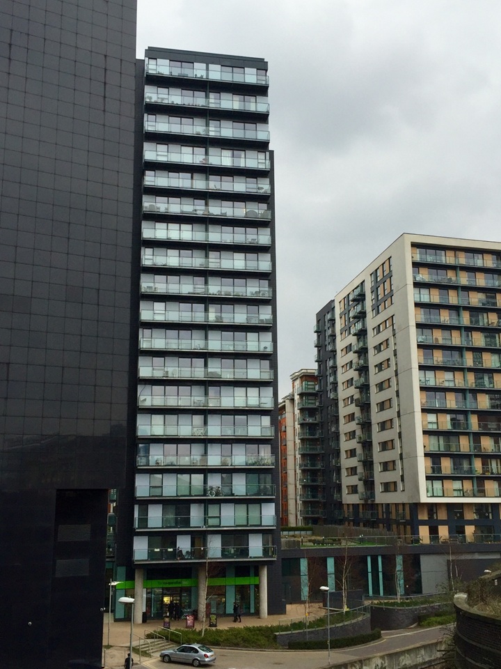 2 Bed Flat, Cypress Place, M4 photo 2