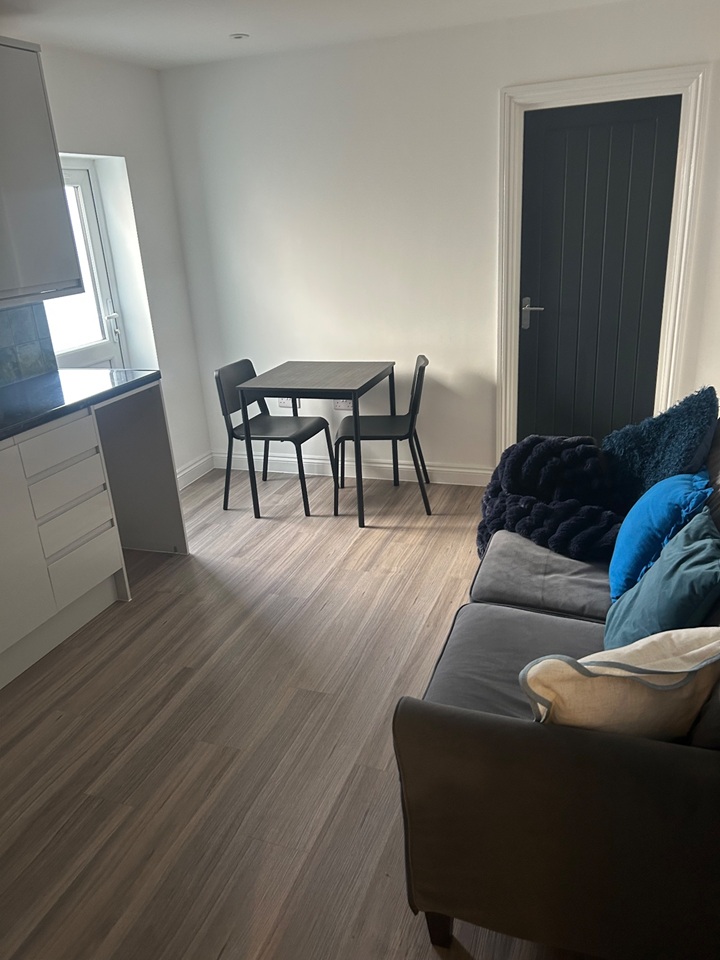 1 Bed Flat, Colum Road, CF10 photo 5