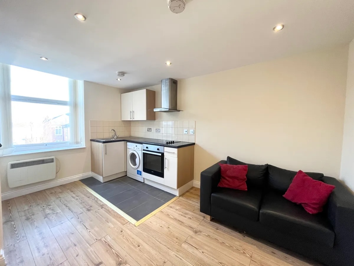 1 Bed Flat, Fosse Road North, LE3