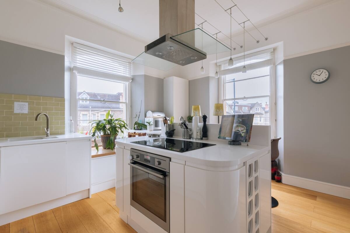 3 Bed Flat, Cambridge Park, BS6 photo 4