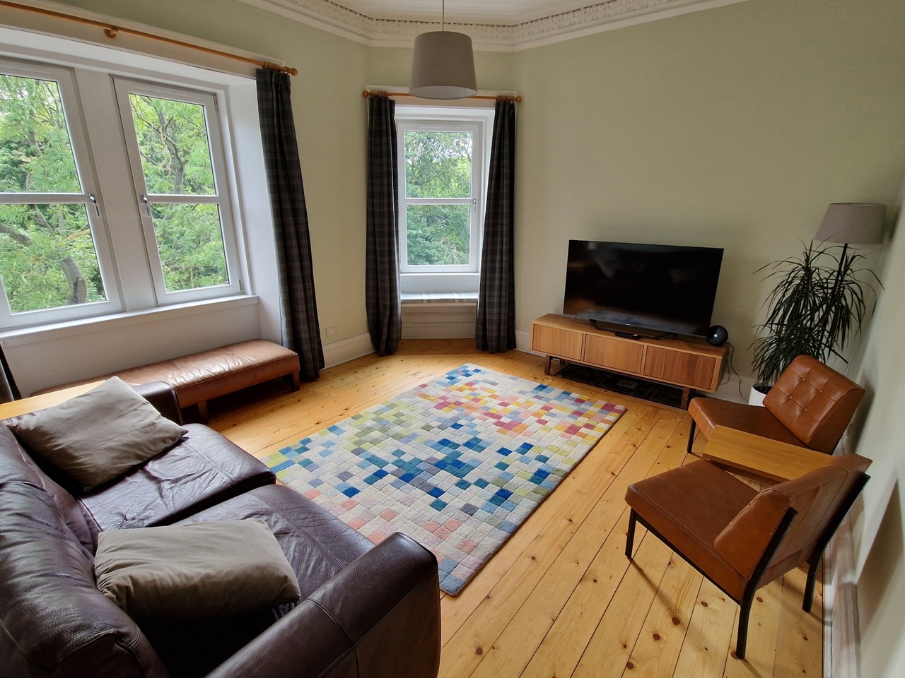 1 Bed Flat, Murieston Crescent, EH11