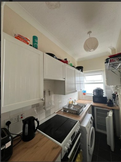 Room in a Shared Flat, Westbourne Gardens, BN3 photo 3