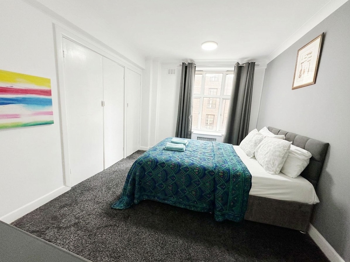 Room in a Shared Flat, Edgware Road, W2