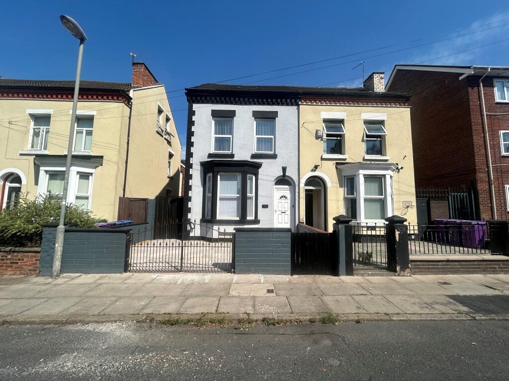 5 Bed Semi-Detached House, Holland St, L7