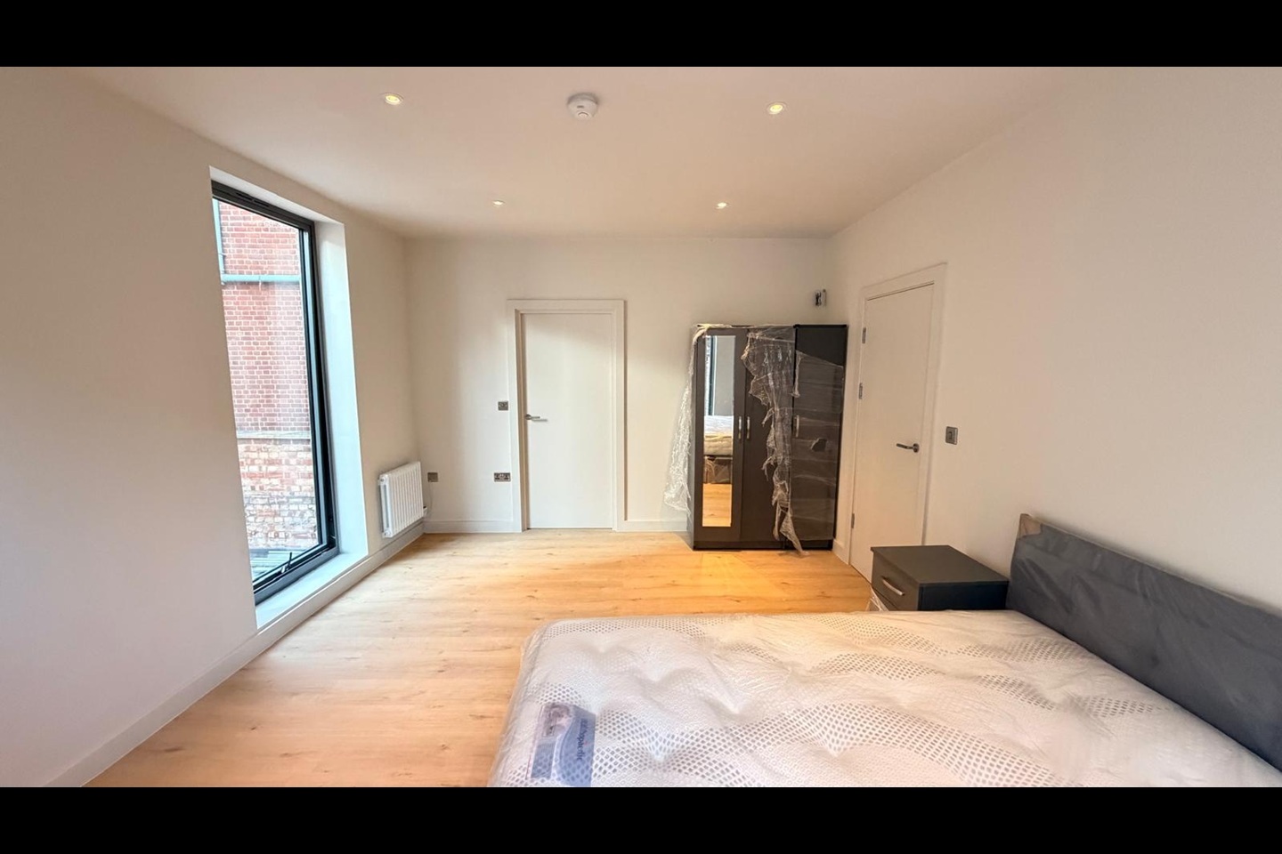 1 Bed Flat, Wilks Place, N1 photo 2