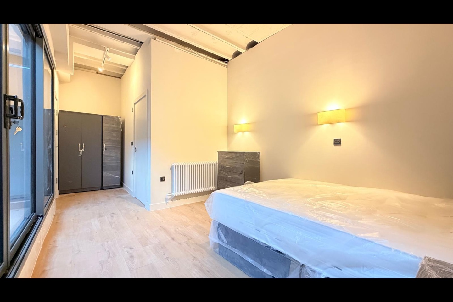 2 Bed Flat, Wilks Place, N1 photo 3