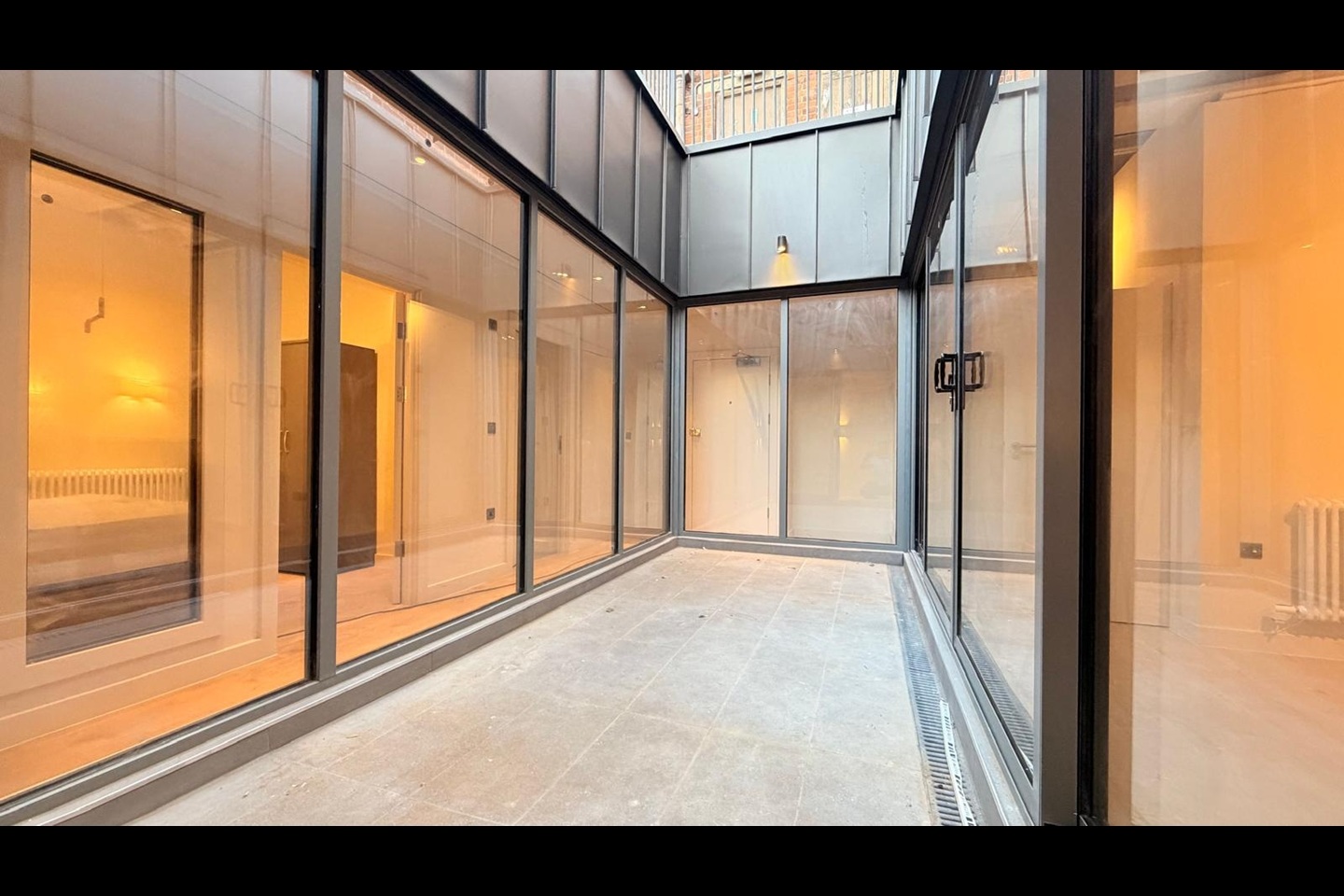 2 Bed Flat, Wilks Place, N1 photo 2