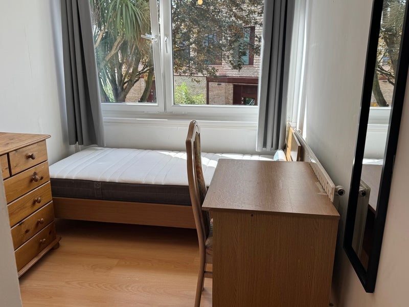 Room in a Shared Flat, Trebovir Road, SW5 photo 3