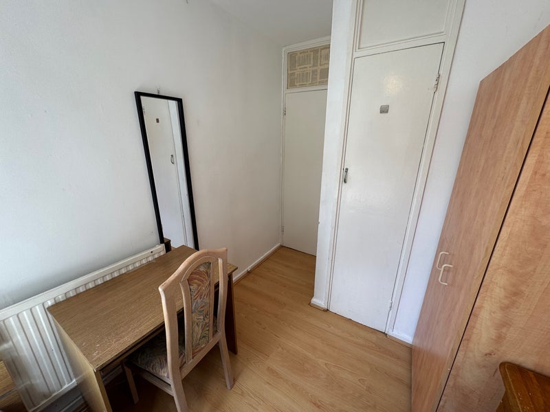 Room in a Shared Flat, Trebovir Road, SW5 photo 4
