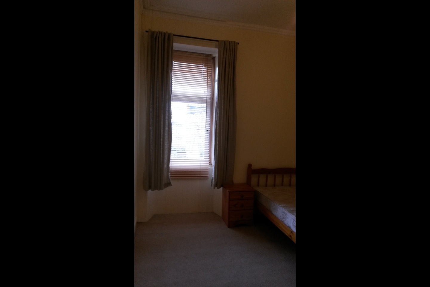 2 Bed Flat, Victoria Road, G42 photo 2