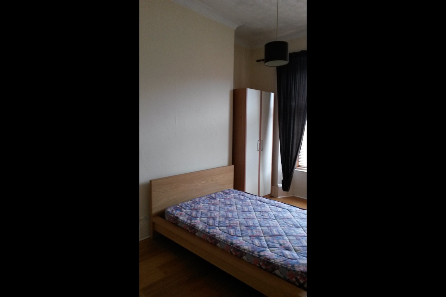 2 Bed Flat, Victoria Road, G42 photo 3