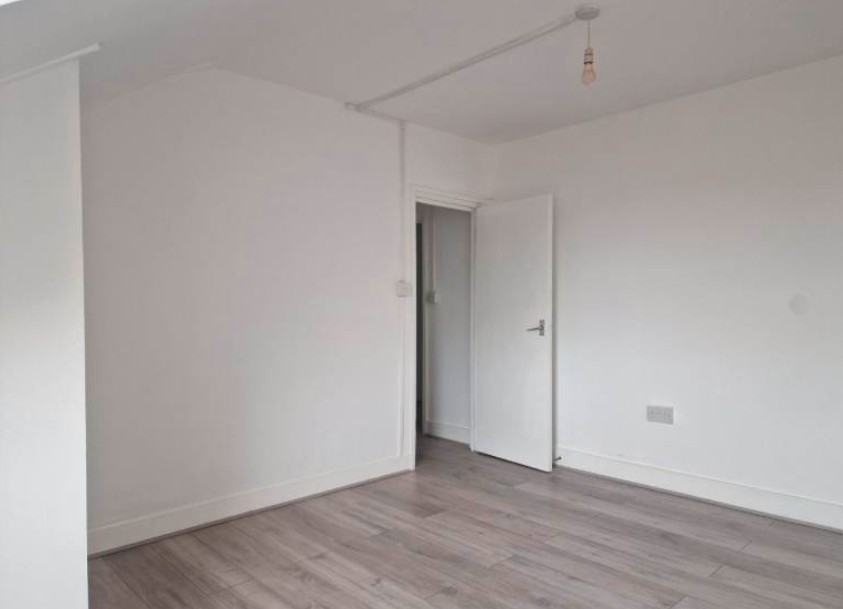 2 Bed Flat, East Dulwich Grove, SE22 photo 2
