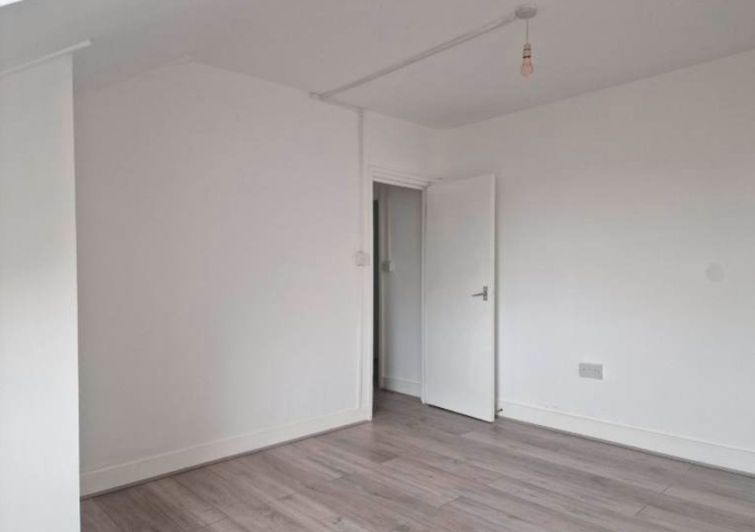2 Bed Flat, East Dulwich Grove, SE22 photo 5