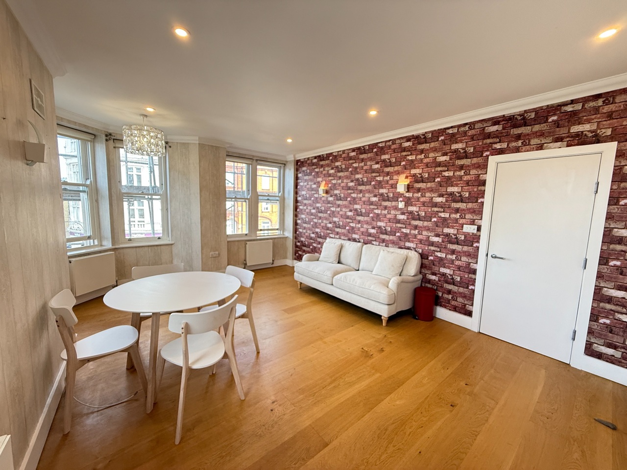 2 Bed Flat, Parkway, NW1 photo 4