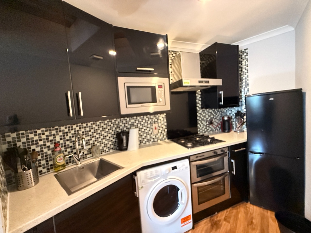 2 Bed Flat, Old Brompton Road, SW5