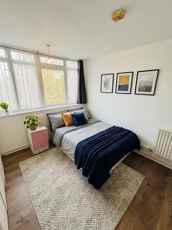 Room in a Shared Flat, Marylands Road, W9