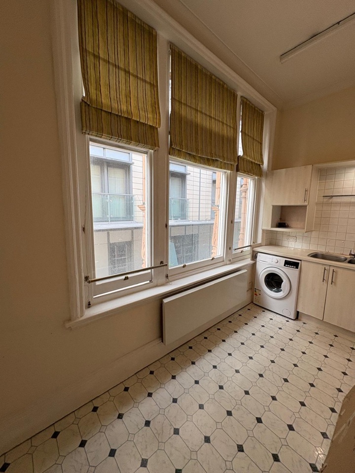 1 Bed Flat, Newton Chambers, B2 photo 4