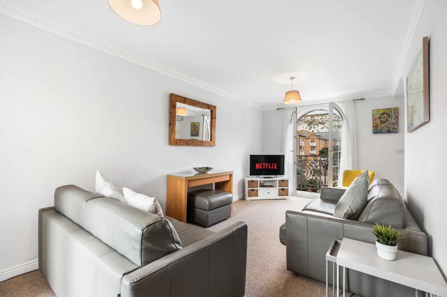 2 Bed Flat, Portside, BN2