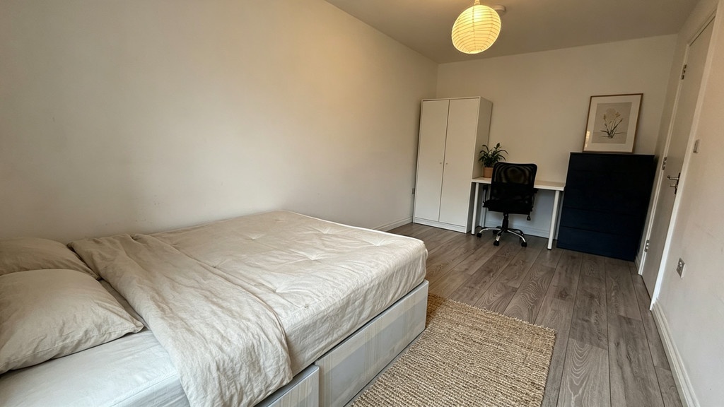 Room in a Shared House, Tarbert Walk, E1 photo 2
