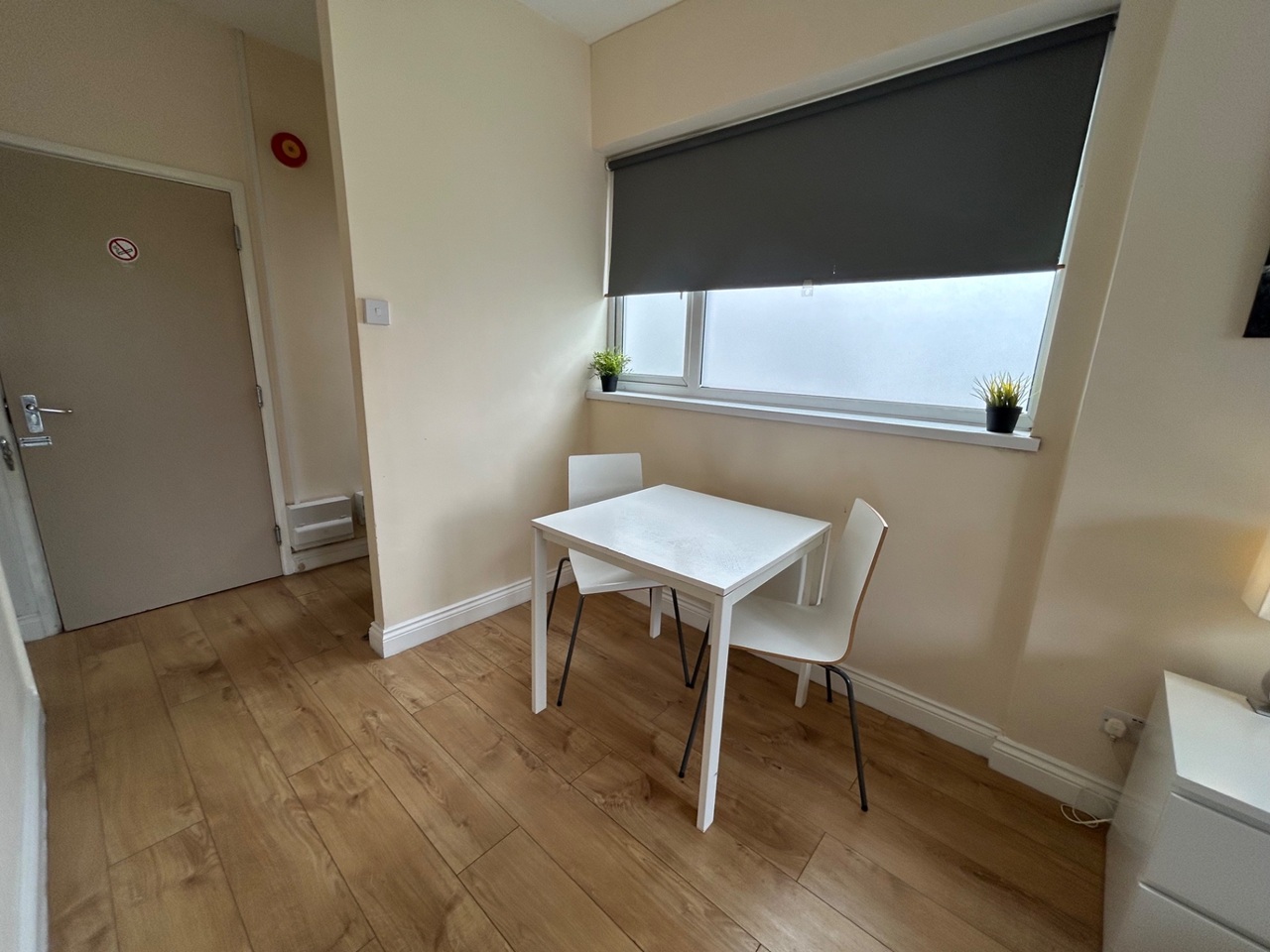Studio Flat, Newport Road, CF24 photo 5