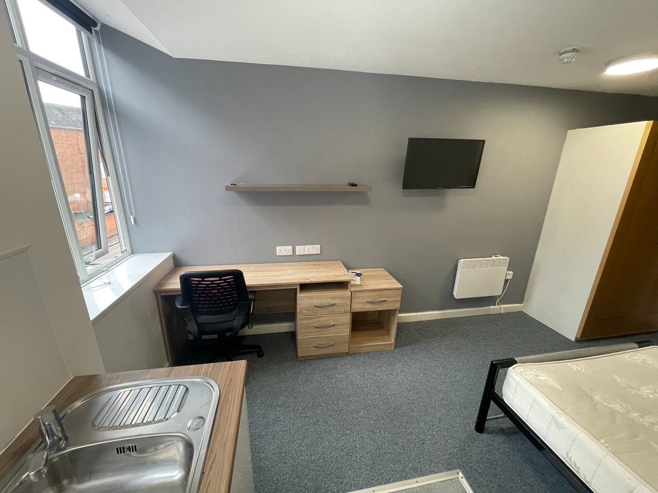 1 Bed Flat, Princess Road West, LE1 photo 5