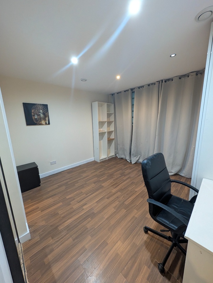 Room in a Shared Flat, Whitworth St West, M1 photo 5