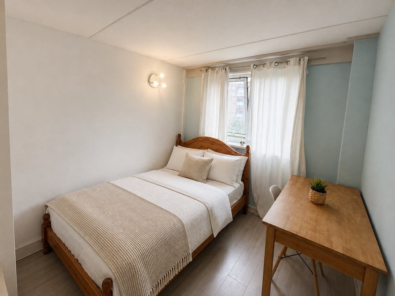 Room in a Shared Flat, Dolphin Square, SW1V photo 2
