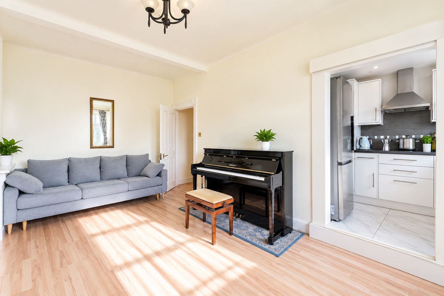 1 Bed Flat, Queensway, W2 photo 2