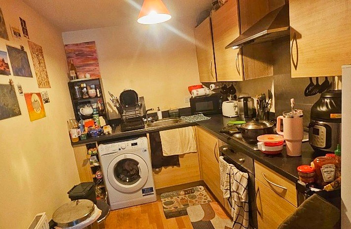 1 Bed Flat, Slateford Gait, EH11