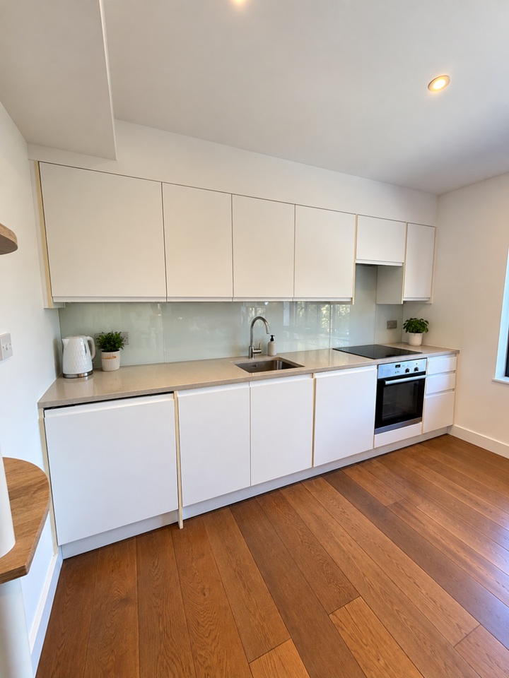 1 Bed Flat, Holloway Road, N7 photo 3