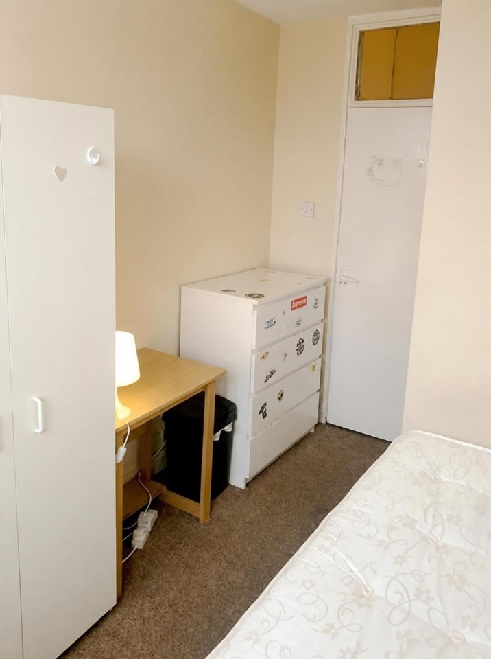 Room in a Shared Flat, Reed Place, SW4