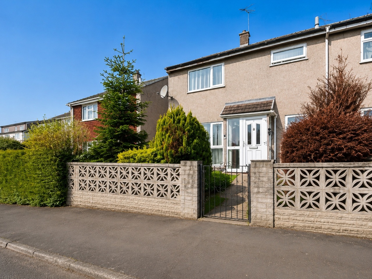 3 Bed End Terrace, Sherbourne Close, BS15