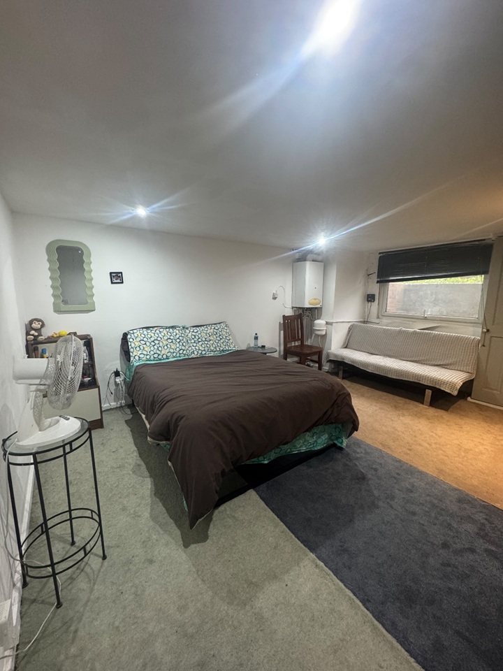 Studio Flat, Pearson Terrace, LS6