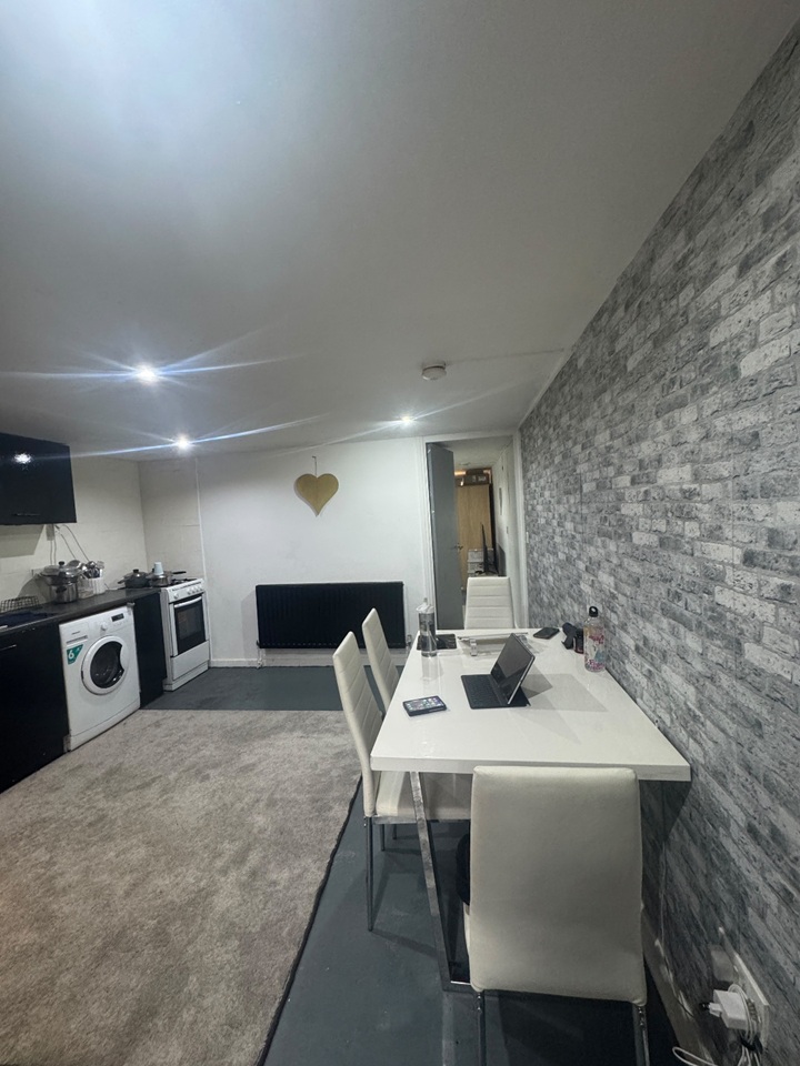 Studio Flat, Pearson Terrace, LS6 photo 4