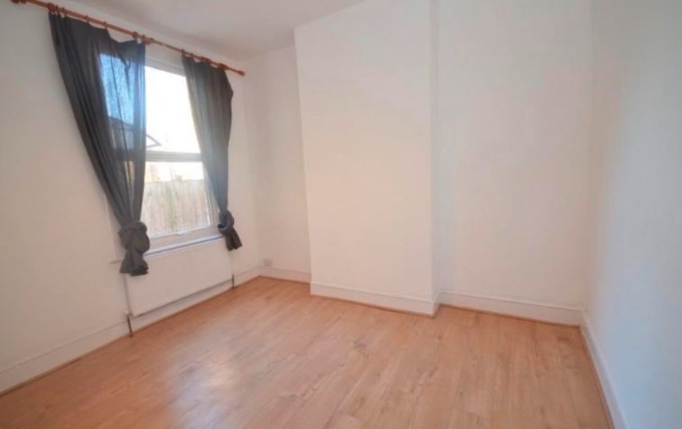 4 Bed Semi-Detached House, Bellenden Road, SE15