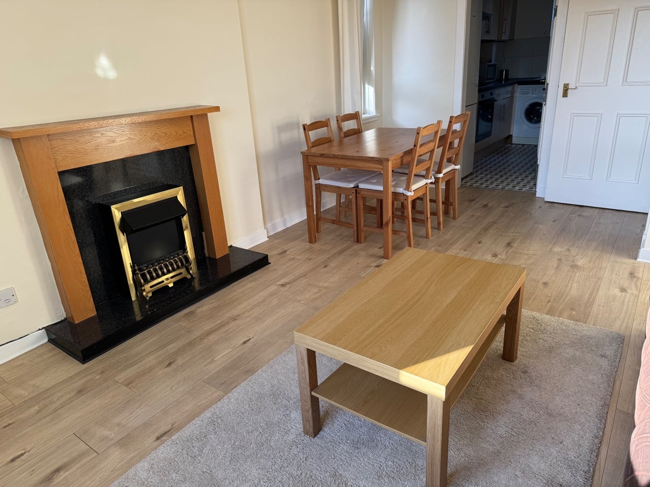 2 Bed Flat, Loganlea Avenue, EH7 photo 2