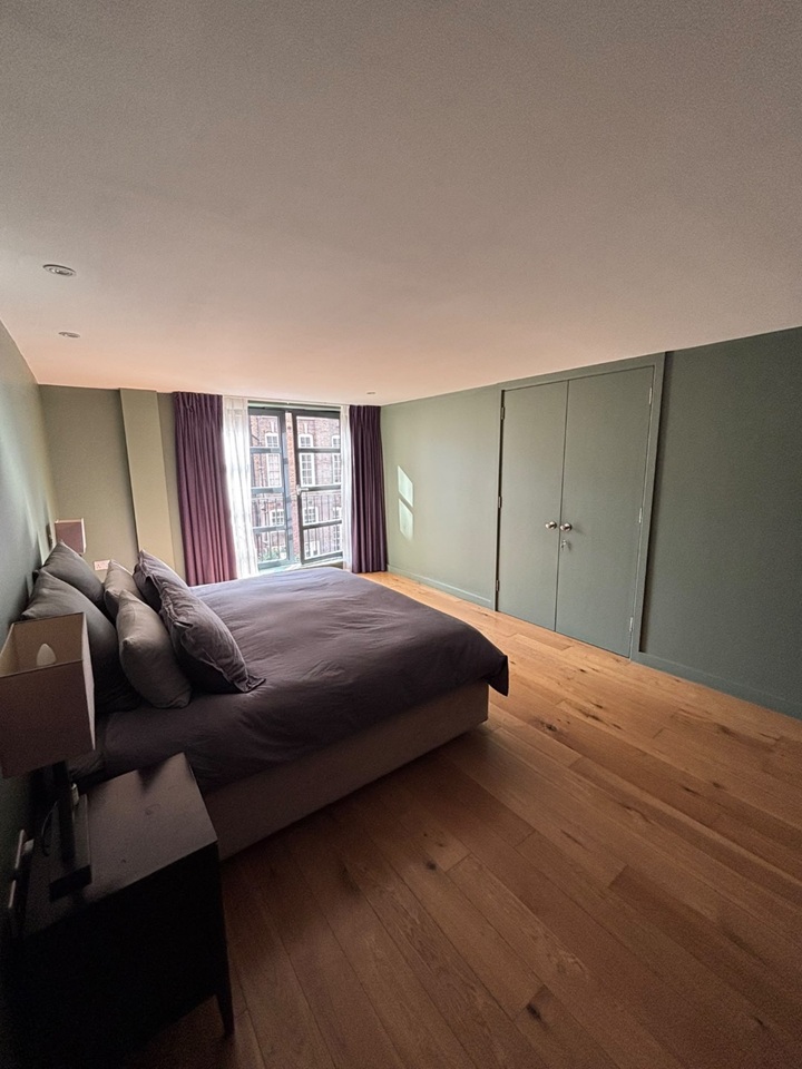 2 Bed Flat, Bateman's Row, EC2A photo 4