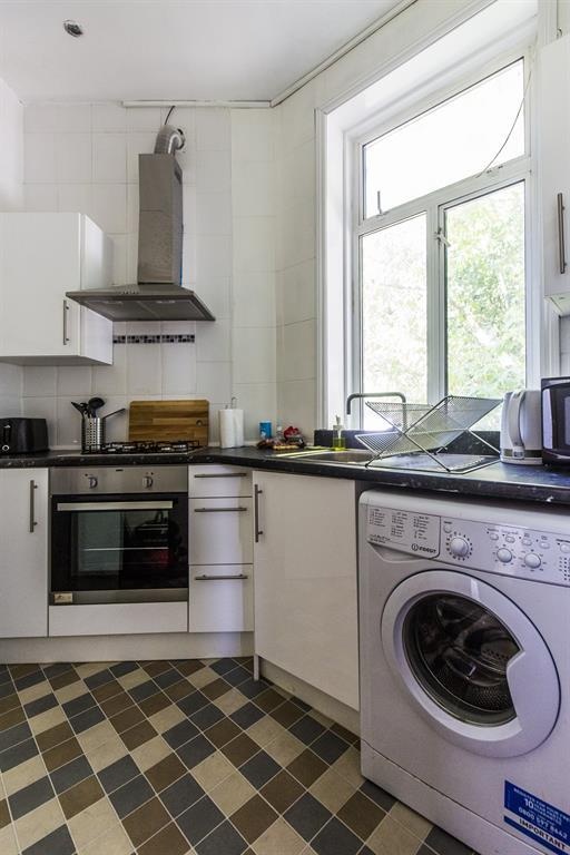 5 Bed Flat, Agar Grove, NW1 photo 2