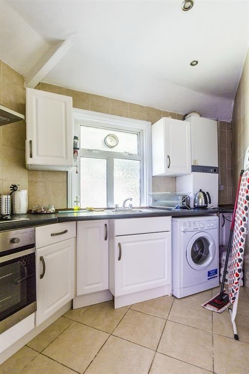 5 Bed Flat, Agar Grove, NW1 photo 4
