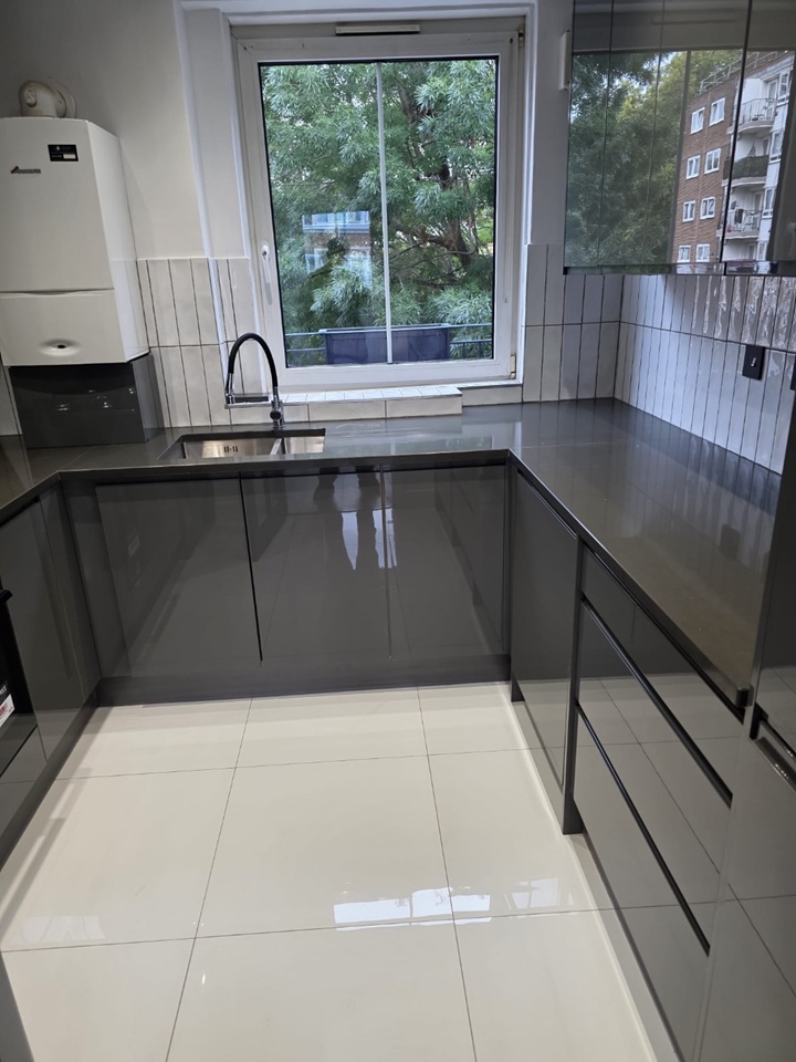 4 Bed Maisonette, Arnold Estate, SE1 photo 2