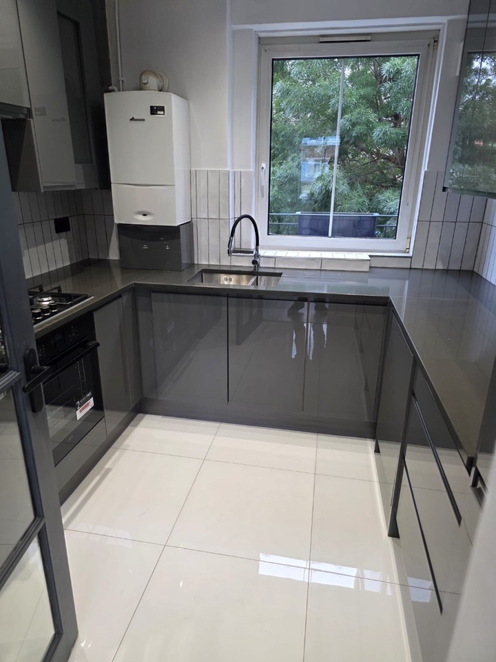 4 Bed Maisonette, Arnold Estate, SE1 photo 3