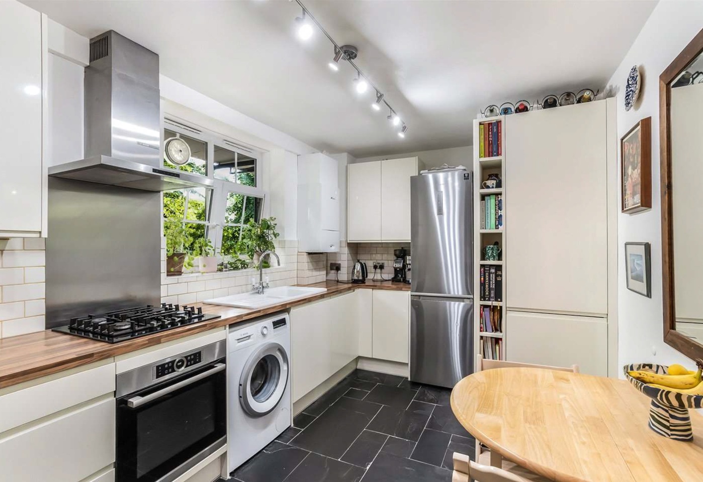 2 Bed Flat, Bramham House, SE22 photo 2