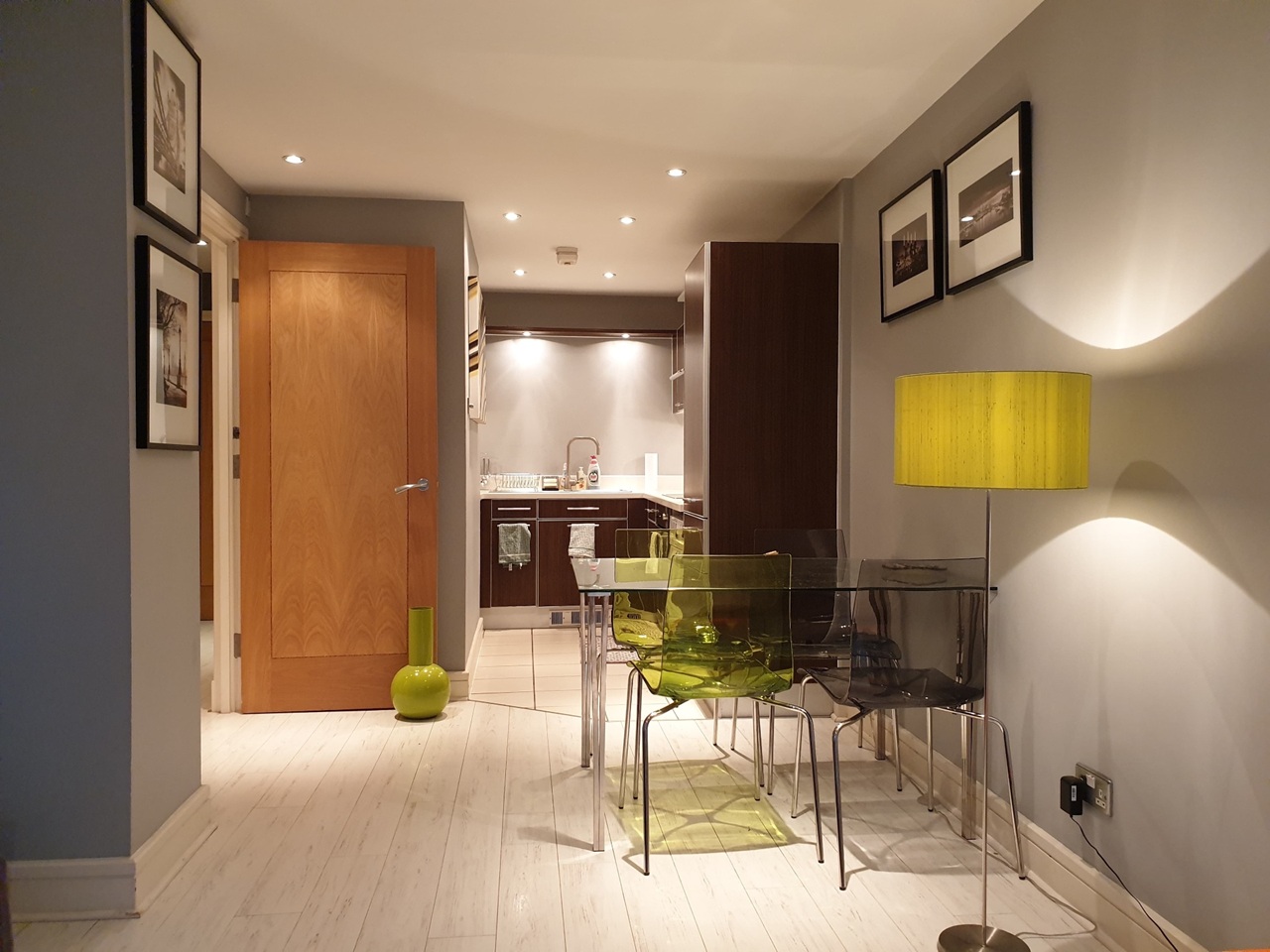 1 Bed Flat, Albert Embankment, SE1 photo 2