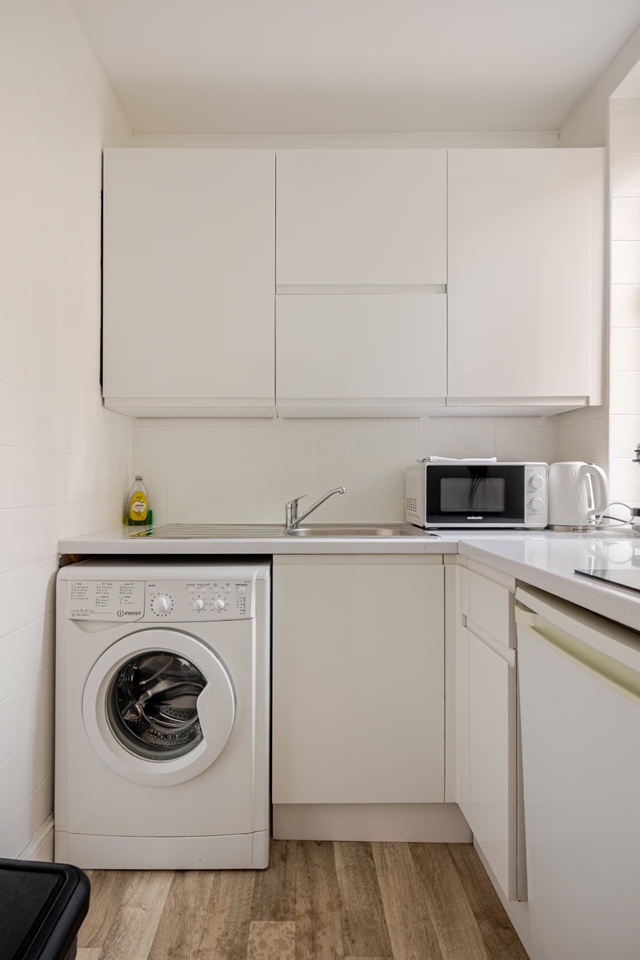 Studio Flat, Sloane Avenue, SW3 photo 3