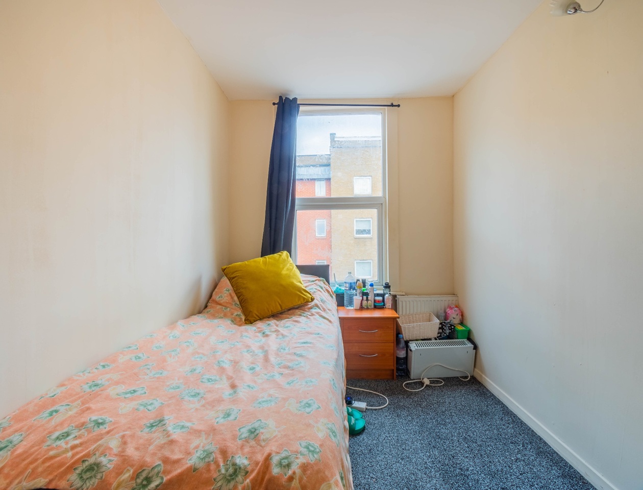 Room in a Shared Flat, Cannon Street Road, E1