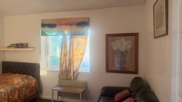 2 Bed Flat, Birch Lane, M13 photo 3